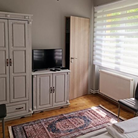 Huerrem Apartman Eger Exterior photo